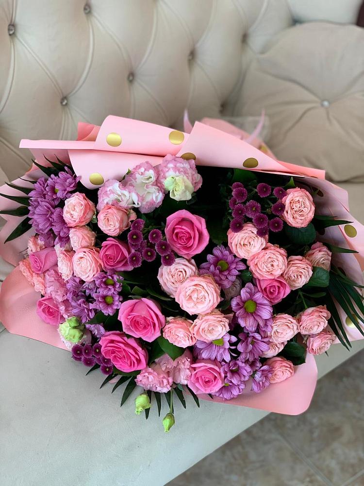 Букет цветов из: Хризантемы, Розы и Лизиантусы в Дубовском