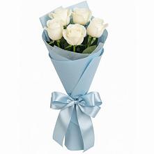 Букет 5 Белых роз Проуд в Дубовском