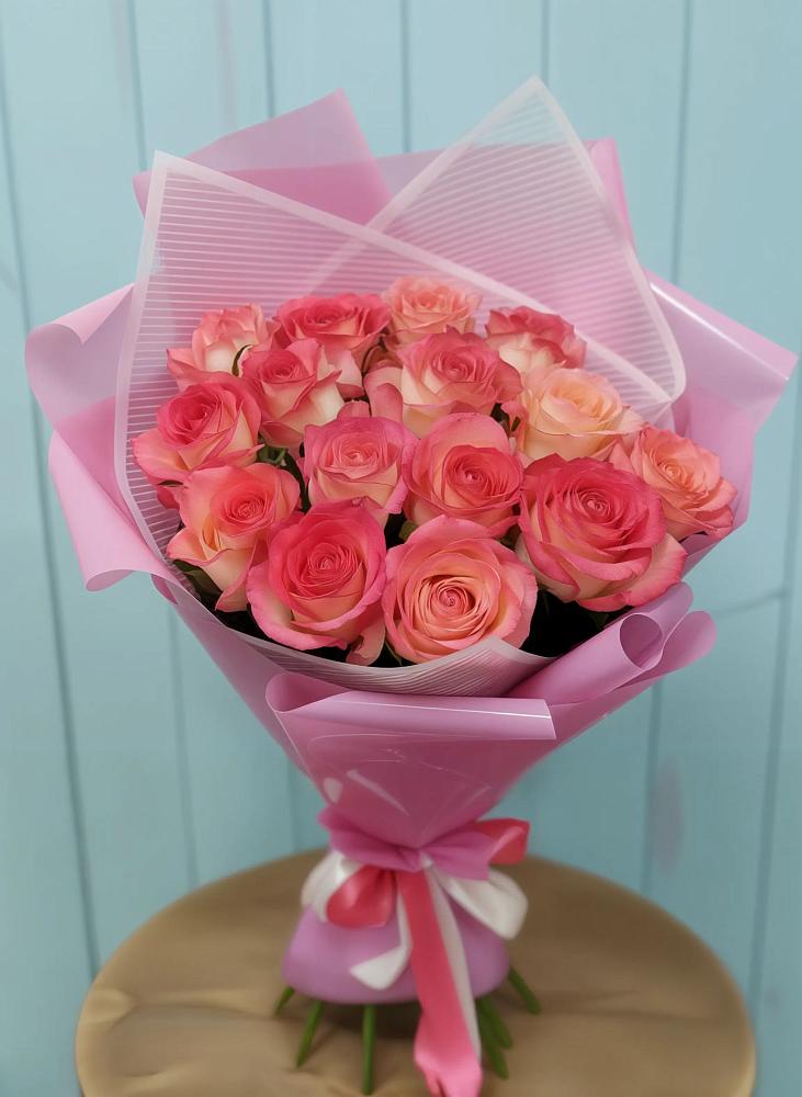 Букет 15 Розовых роз Равель в Дубовском