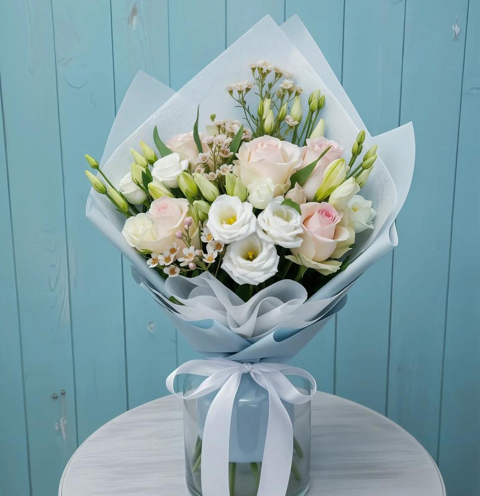 Букет цветов из: Розы и Лизиантусы в Дубовском