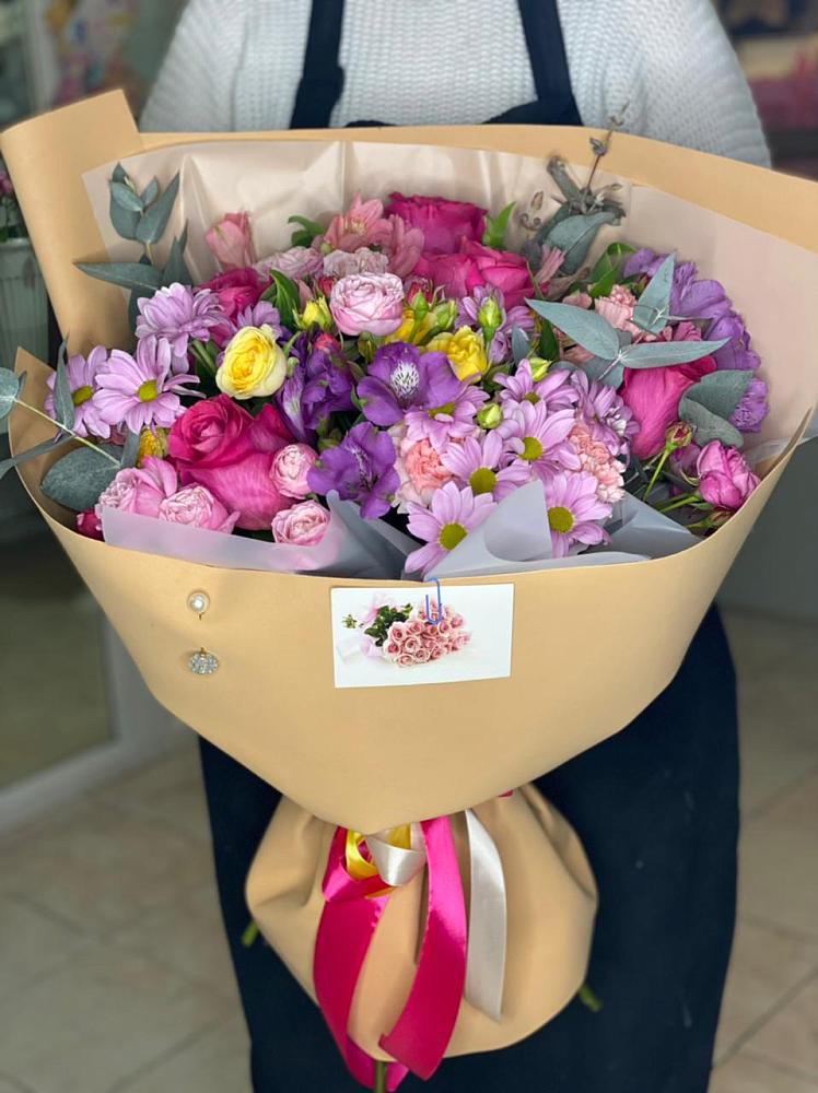 Букет цветов из: Хризантемы, Гвоздики и Альстромерии в Дубовском