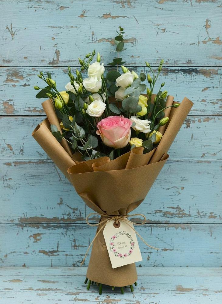 Букет цветов из: Розы и Лизиантусы в Дубовском