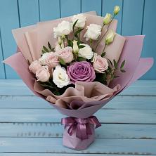 Букет цветов из:  Розы и Лизиантусы в Дубовском