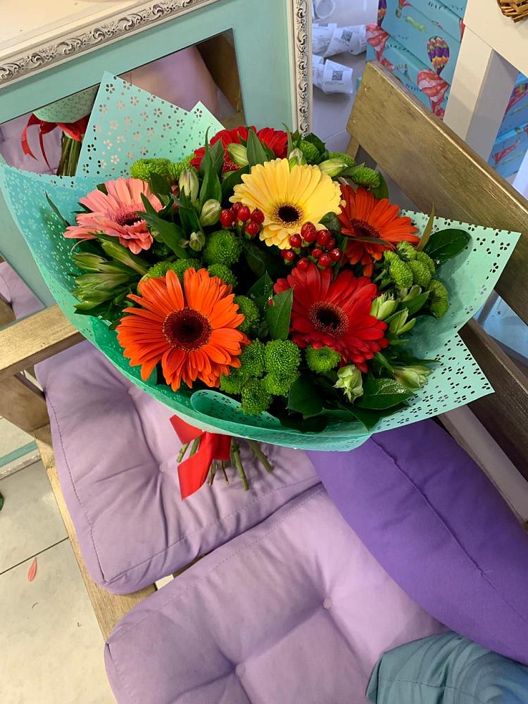 Букет цветов из: Герберы, Хризантемы и Альстромерии в Дубовском