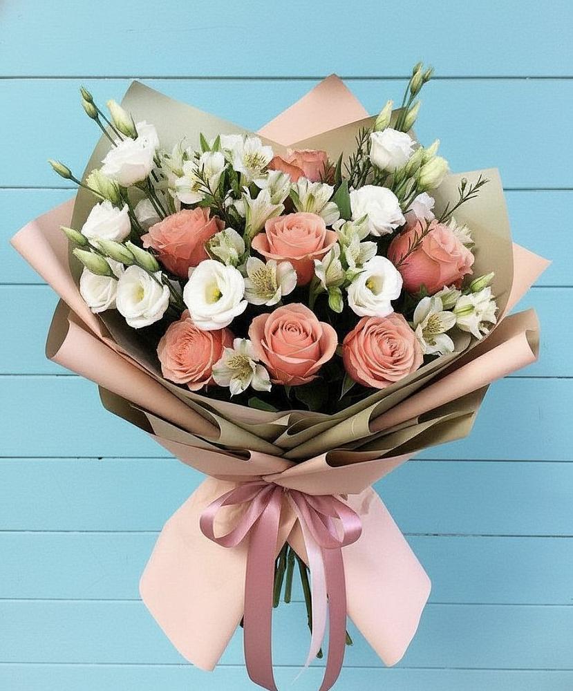 Букет цветов из: Розы, Альстромерии и Лизиантусы в Дубовском