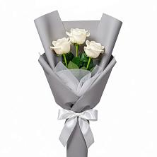 Букет 3 белые розы в Дубовском