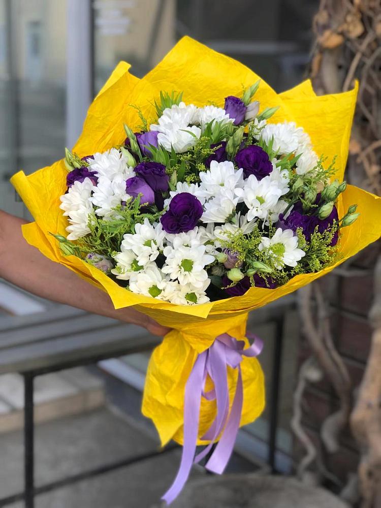 Букет цветов из: Ирисы, Хризантемы и Ромашки в Дубовском