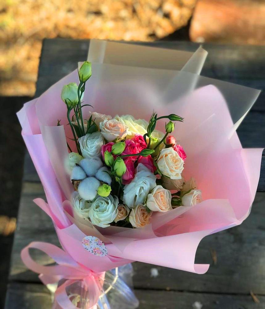 Букет цветов из: Розы и Лизиантусы в Дубовском