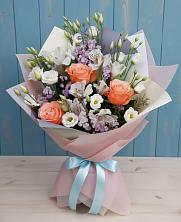 Букет цветов из:  Лизиантусы, Розы, Альстромерии и Гипсофила в Дубовском