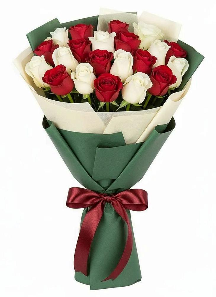Букет Микс из красных и белых роз в Дубовском