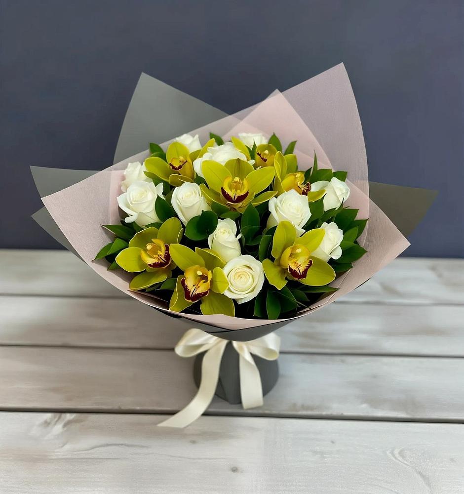 Букет цветов из: Орхидеи и Розы в Дубовском