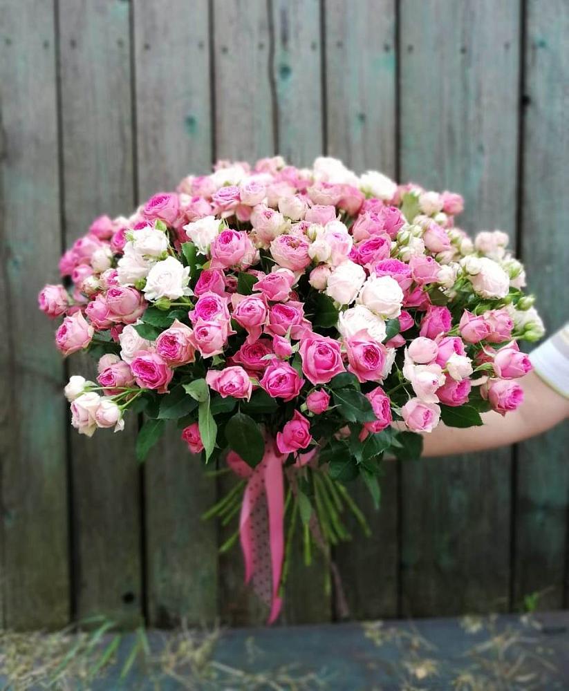 Букет Розовые кустовые розы Натали и Лав Лидия в Дубовском