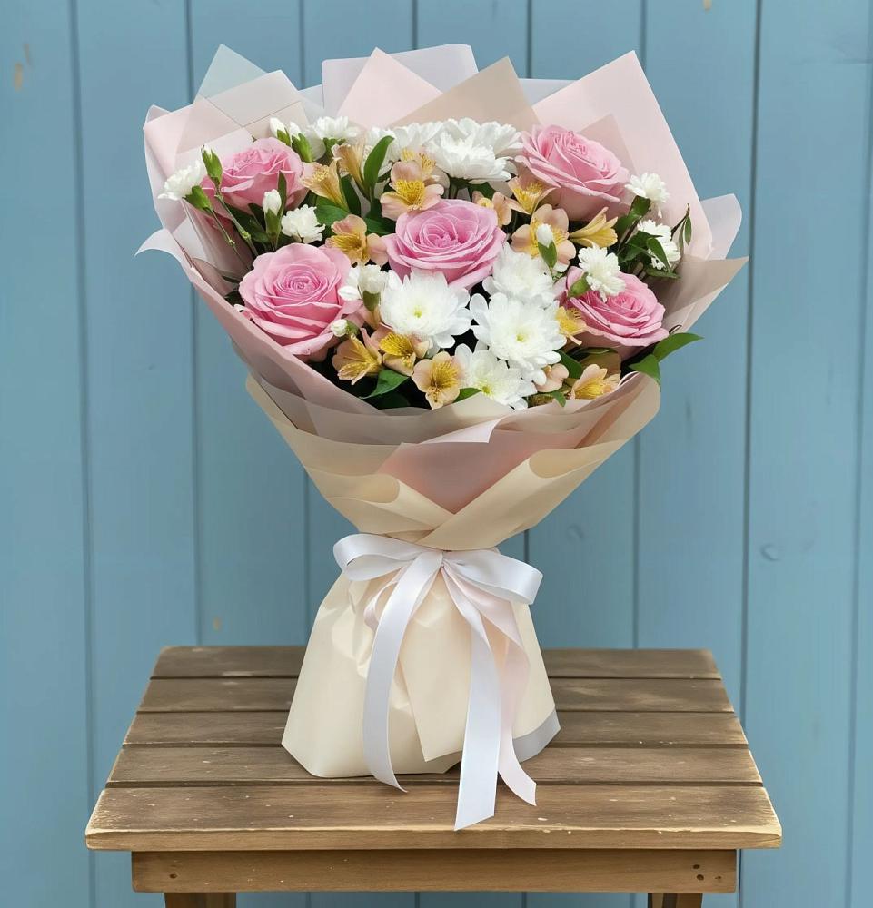 Букет цветов из: Гвоздики, Орхидеи и Розы в Дубовском