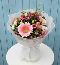 Букет цветов из:  Герберы, Альстромерии и Лизиантусы в Дубовском
