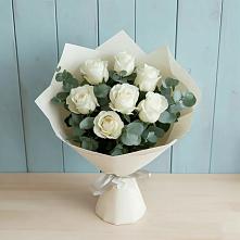 Букет Белые розы в Эвкалипте в Дубовском