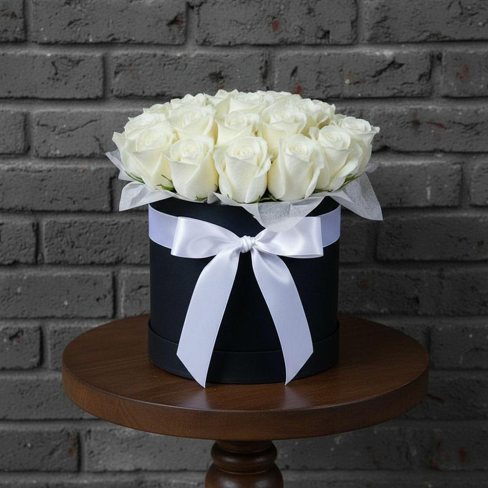 Цветочная композиция из Розы в шляпной коробке в Дубовском