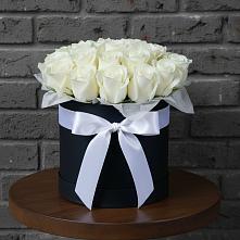 Цветочная композиция из Розы в шляпной коробке в Дубовском