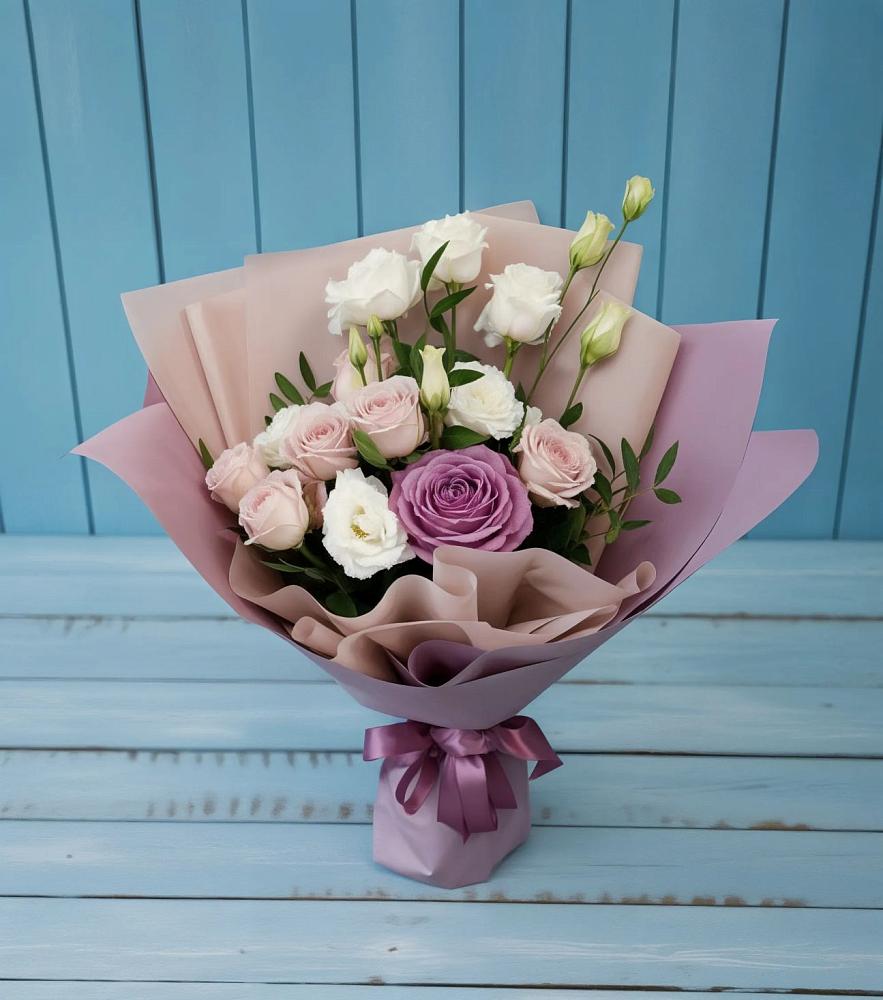 Букет цветов из: Розы и Лизиантусы в Дубовском